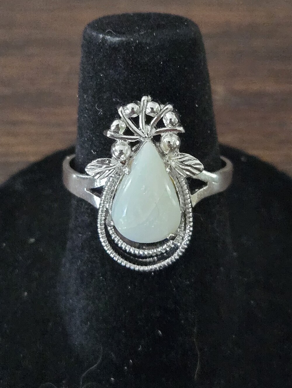 VTG 925 Sterling Silver White Opal Teardrop Floral Design Ring 6.5 Cracked Stone